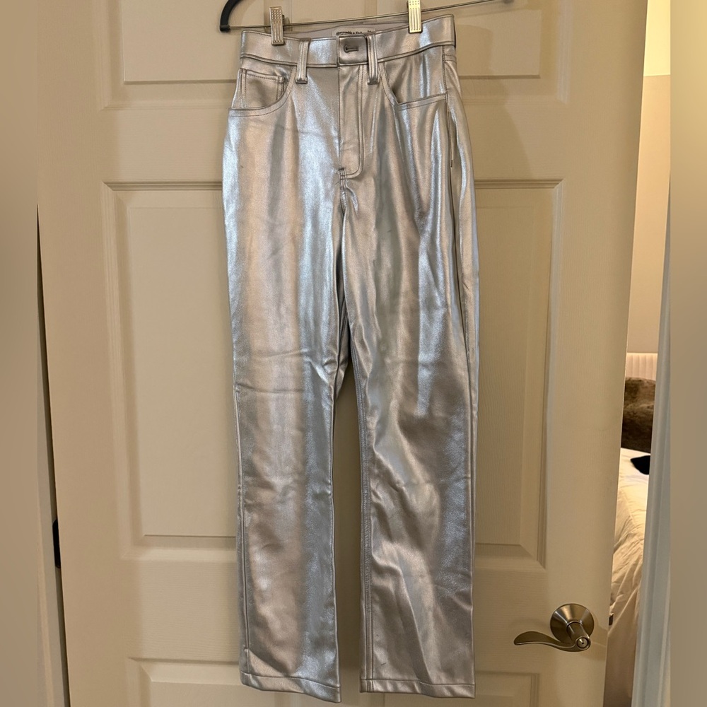 Abercrombie The 90’s Straight Ultra High Rise Metallic Pants